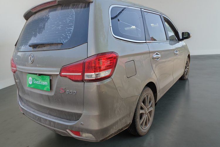 Forthing S500 2016 #7 Forthing S500 2016 car image #7