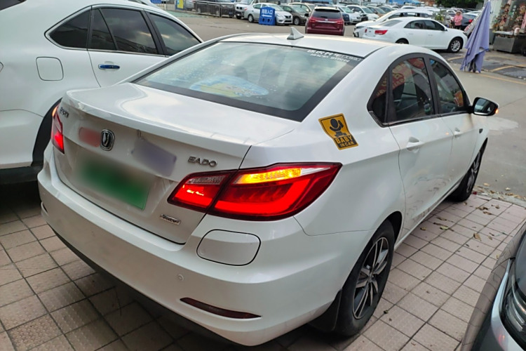 Changan Eado EV 2018 car image #7