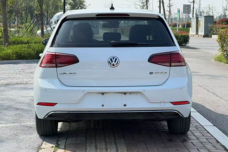 Volkswagen Golf Pure Electric 2020 image de voiture #7