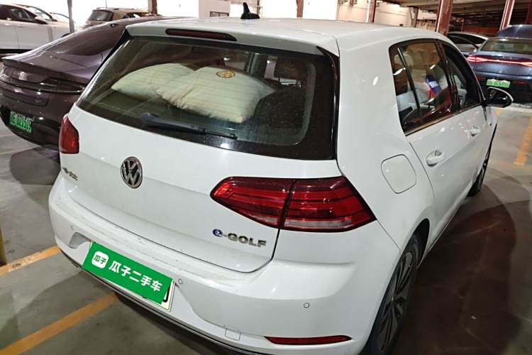 Volkswagen Golf Pure Electric 2020 car image #7