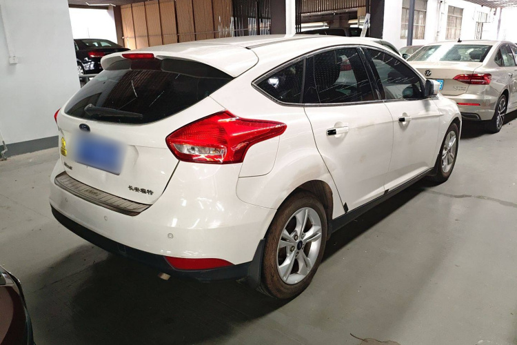 Ford Focus 2018 car image #7