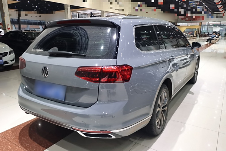 Volkswagen Passat Variant 2023 imagem de carro #7