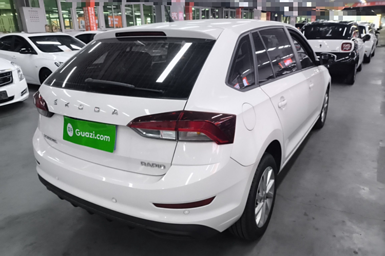 Skoda Rapid Spaceback 2020 car image #7
