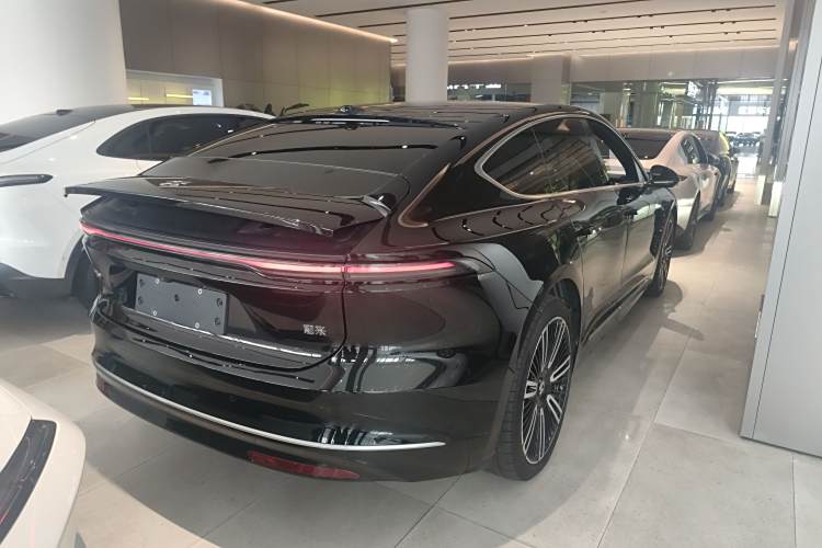 NIO ET9 2024 immagine di auto #7