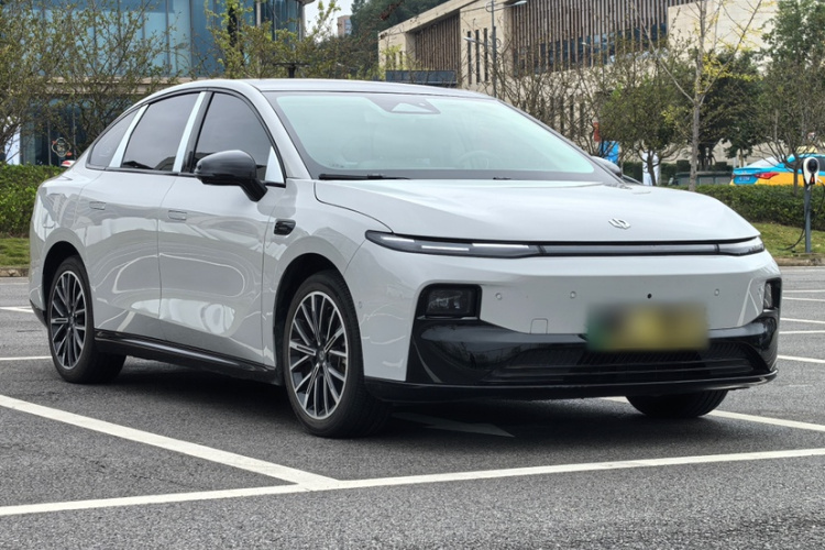 零跑汽车 零跑B01 2025 汽车图片 #7