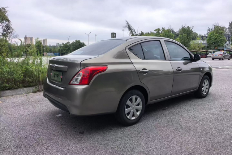 Nissan Sunny 2017 car image #7