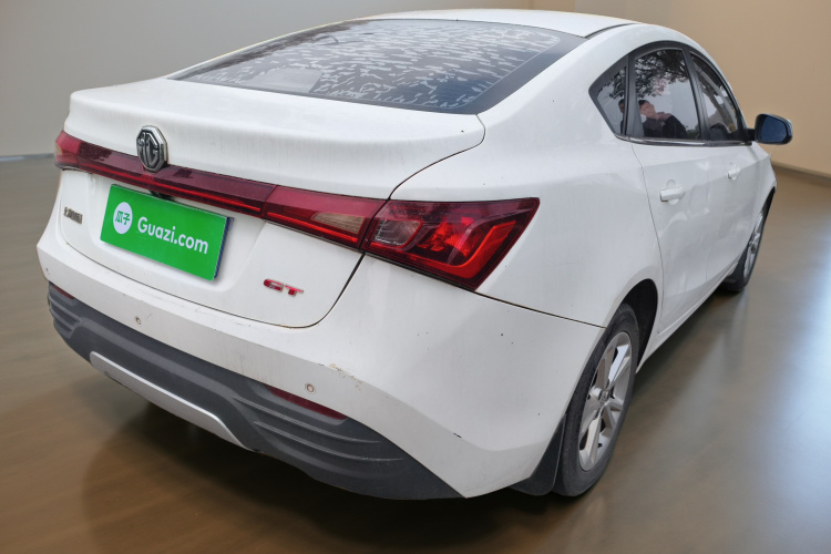 MG GT 2016 car image #7