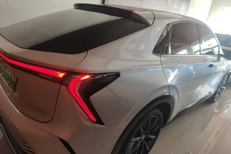 Honda e:NS2 2025 immagine di auto #7