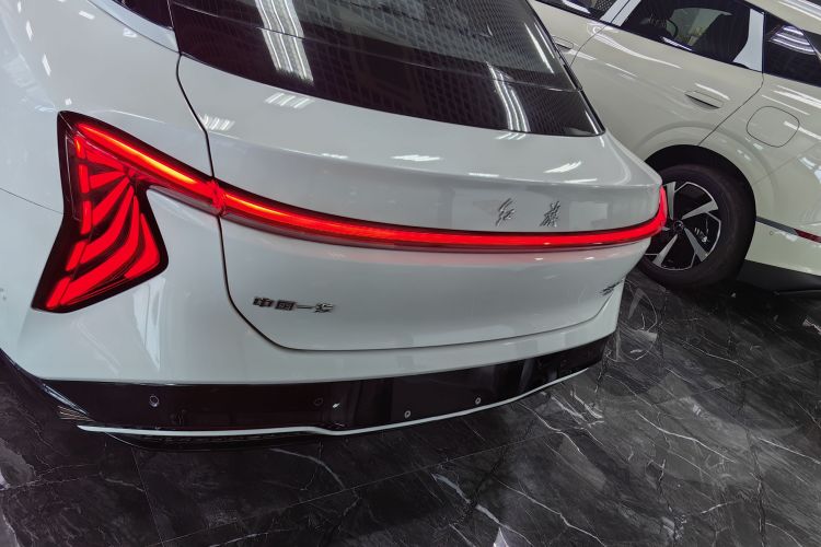 HongQi EH7 car image #7