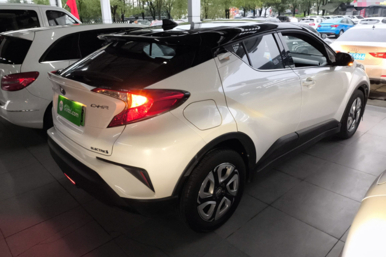 Toyota C-HR EV 2021 immagine di auto #7