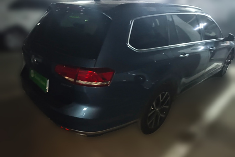 Volkswagen Passat Variant 2018 immagine di auto #7