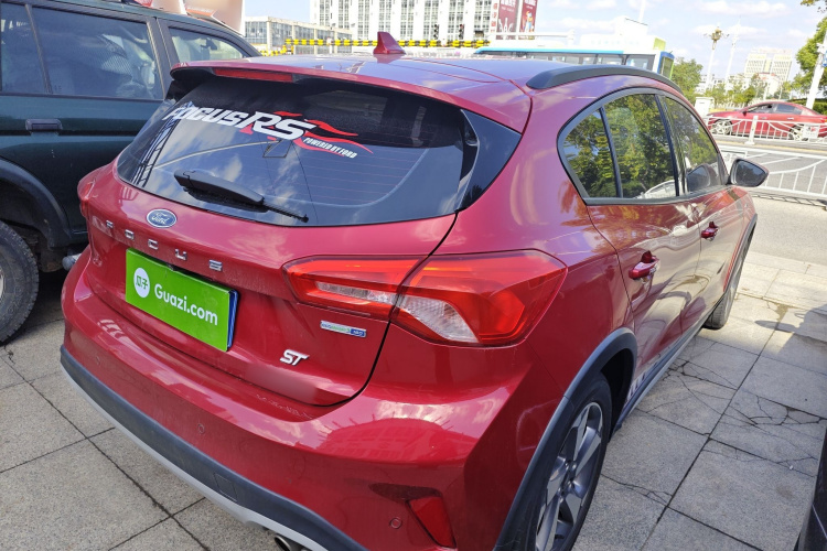 Ford Focus Active 2019 صورة سيارة #7