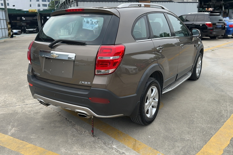 Chevrolet Captiva (Imported) 2016 car image #7