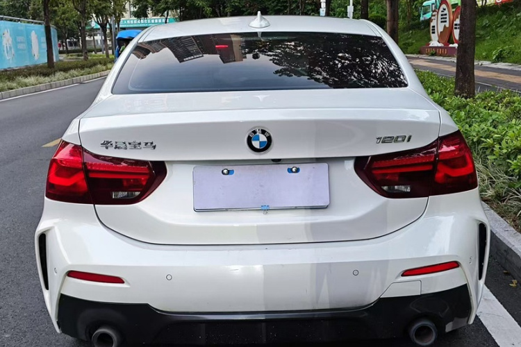 BMW 1 Series M 2023 #7 BMW 1 Series M 2023 immagine di auto #7