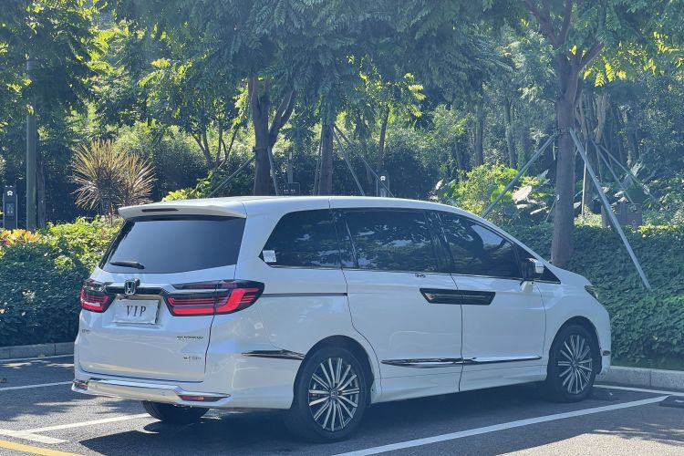 Honda Elysion 2025 car image #7