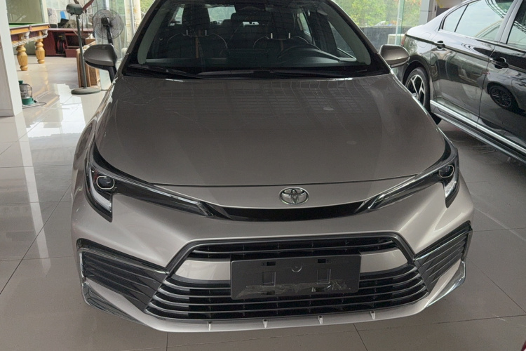 Toyota Lingshang imagen de coche #7