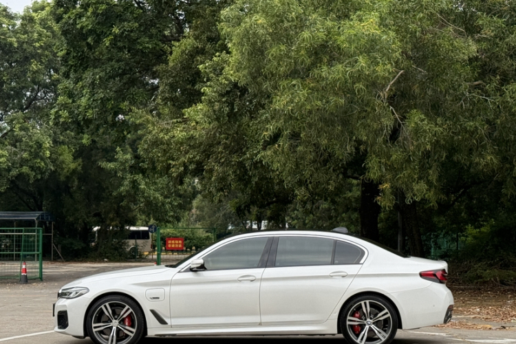 BMW M5 New Energy 2022 car image #7