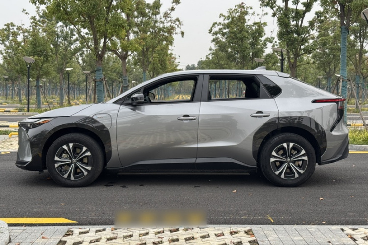 Toyota Bozhi 4X 2024 #7 Toyota Bozhi 4X 2024 car image #7