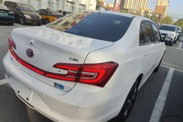 BYD Qin New Energy 2018 car image #7