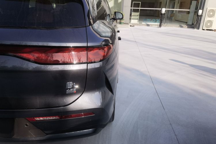 BYD Tang L 2025 #7 BYD Tang L 2025 car image #7