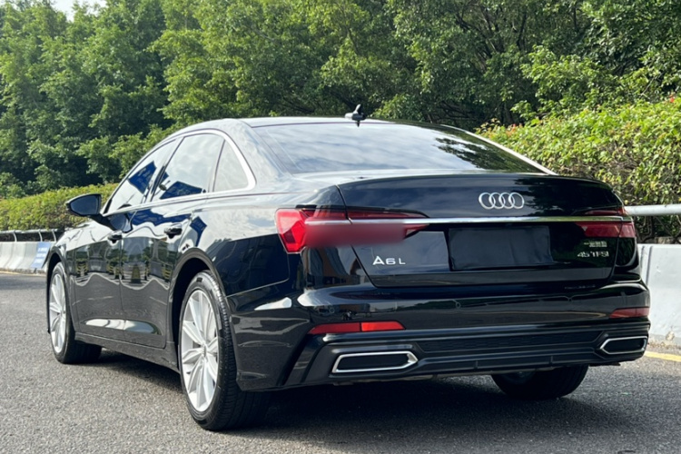 Audi A6 2021 car image #7