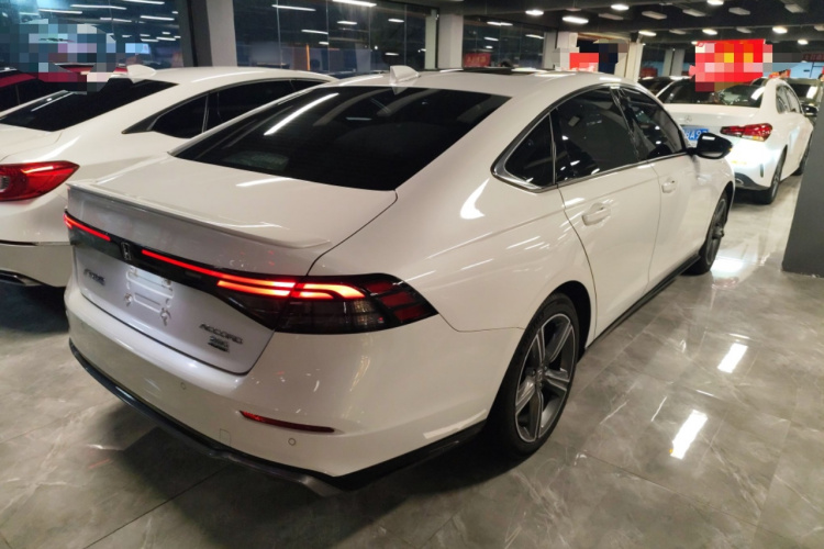 BYD F3R 2024 car image #7