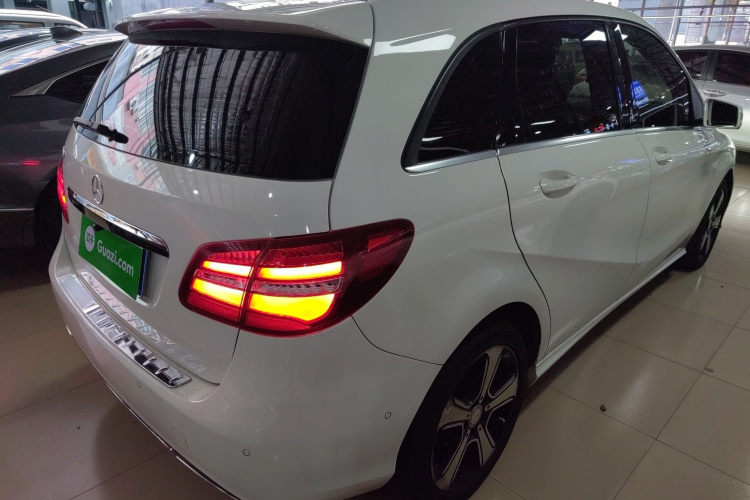 Mercedes-Benz B Class 2017 #7 Mercedes-Benz B Class 2017 صورة سيارة #7