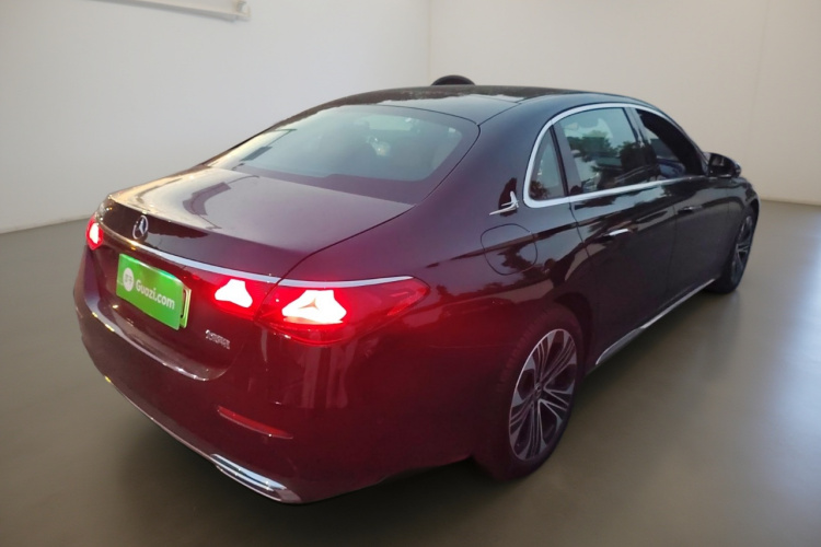 Mercedes-Benz E Class New Energy 2025 immagine di auto #7