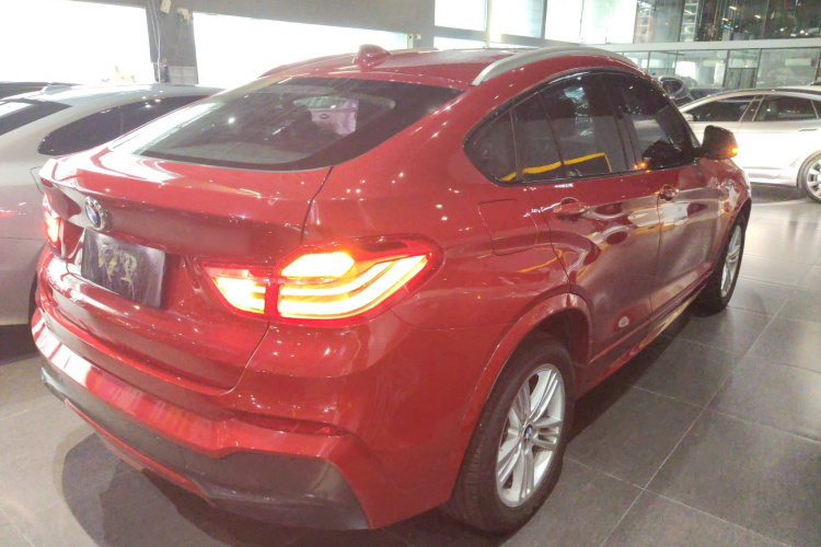 BMW X4 M40i 2018 #7 BMW X4 M40i 2018 car image #7