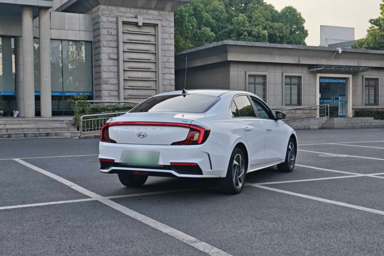 Hyundai Mistra New Energy 2023 #7 Hyundai Mistra New Energy 2023 car image #7