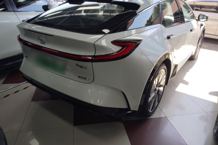 Toyota bZ5 2025 #7 Toyota bZ5 2025 car image #7