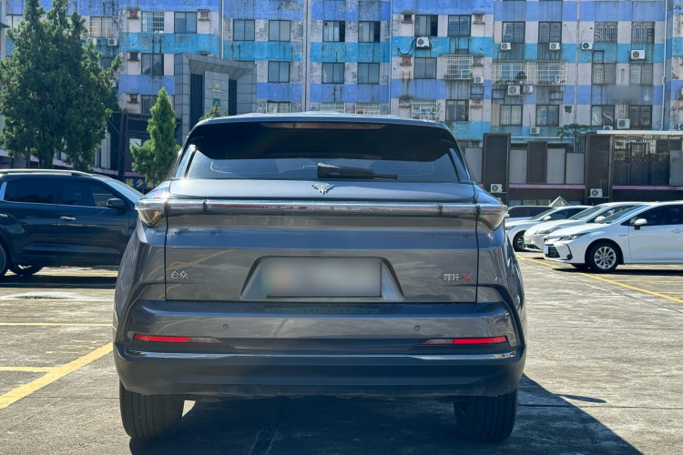 哪吒汽车 哪吒X 2024 汽车图片 #7