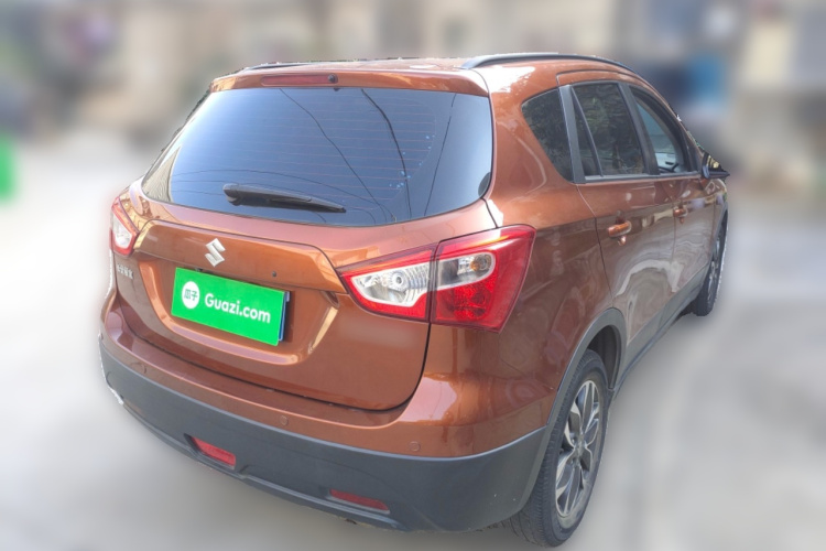 Suzuki SX4 S-CROSS 2018 imagem de carro #7