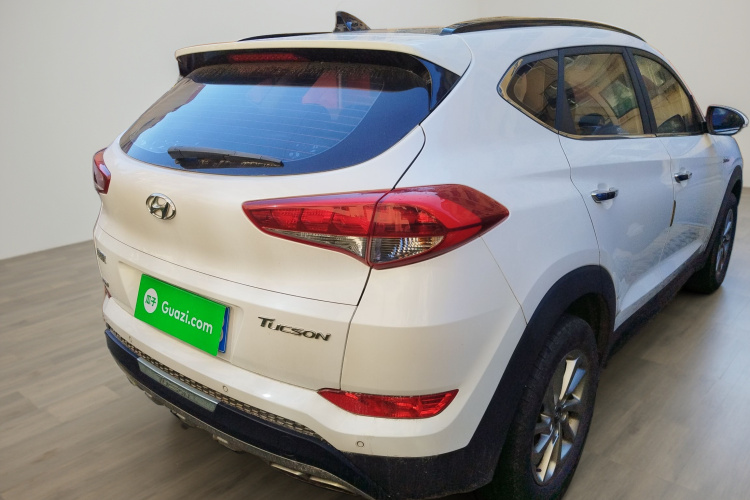 Hyundai Tucson (Imported) 2016 car image #7