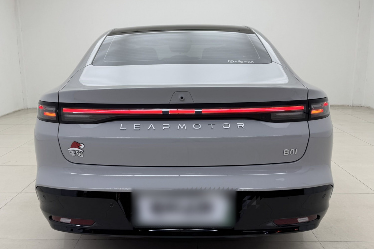零跑汽车 零跑B01 2025 汽车图片 #7