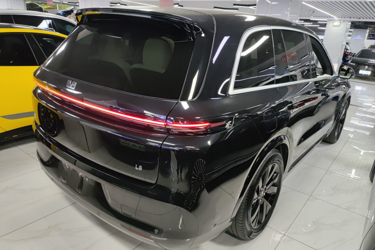 Li L8 2023 изображение автомобиля #7