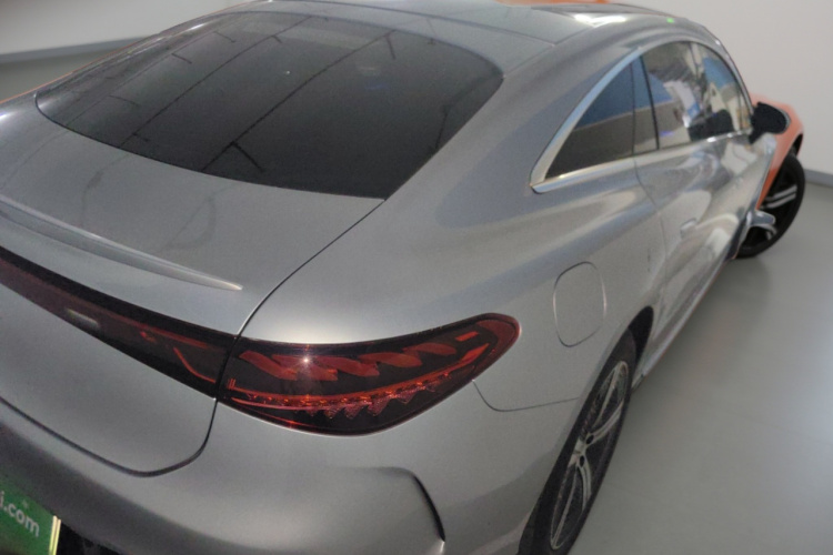 Mercedes-Benz EQS Class 2024 car image #7