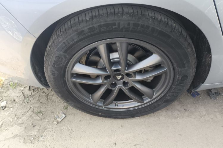 哪吒汽车 哪吒S猎装 2025 汽车图片 #7