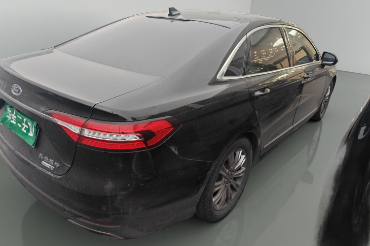 Ford Taurus 2022 car image #7