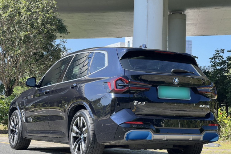 BMW iX3 2022 car image #7