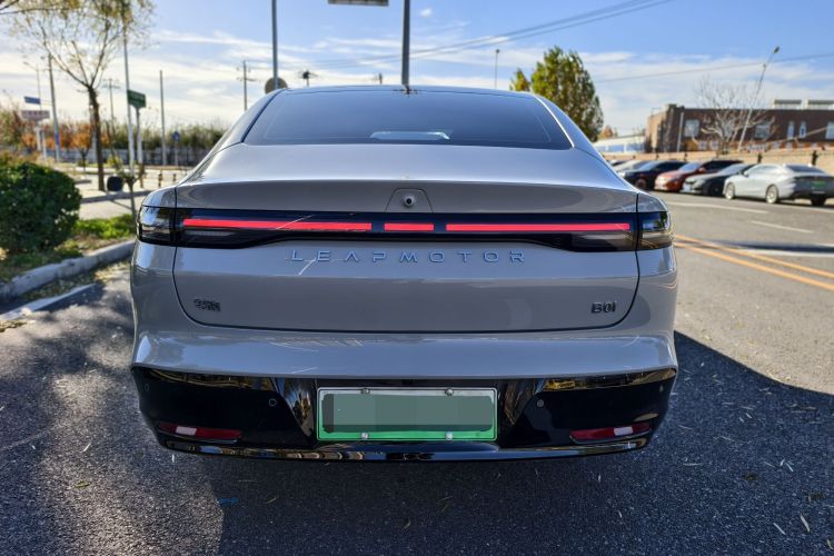 零跑汽车 零跑B01 2025 汽车图片 #7