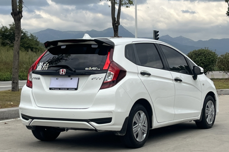 Honda Fit (Imported) 2019 car image #7