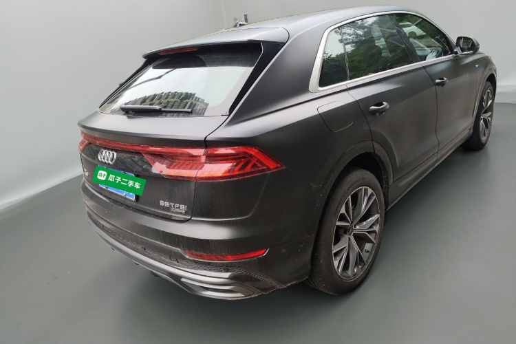 Audi Q8 2024 car image #7