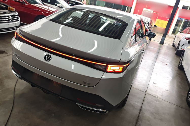 Changan EadoPHEV 2025 car image #7