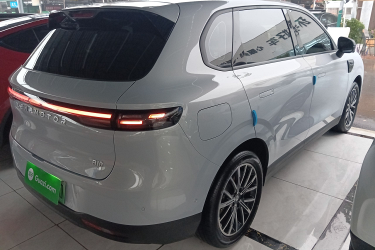 零跑汽车 零跑B10 2025 汽车图片 #7