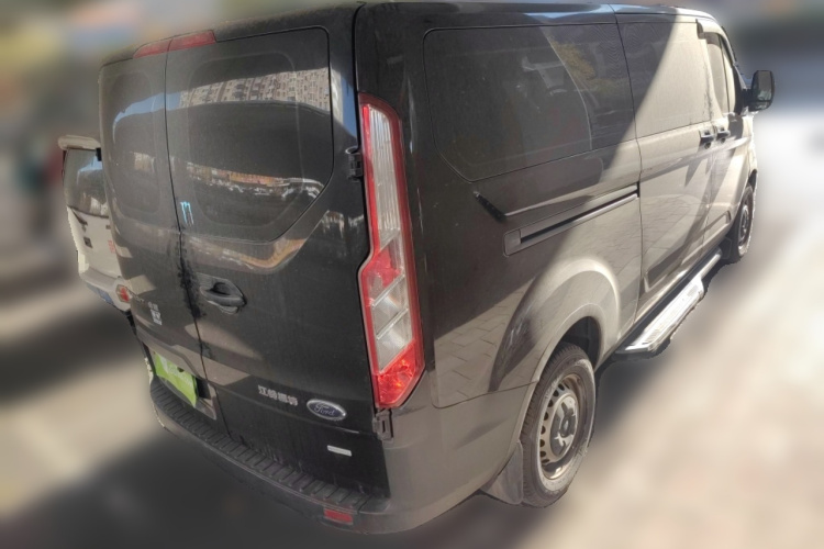 Ford Transit 2022 car image #7