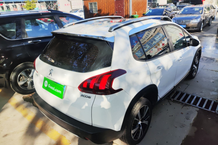 Peugeot 2008 2018 image de voiture #7