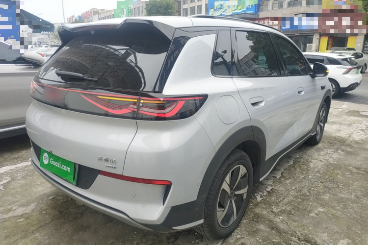 BYD Sea Lion 05 EV 2025 #7 BYD Sea Lion 05 EV 2025 car image #7