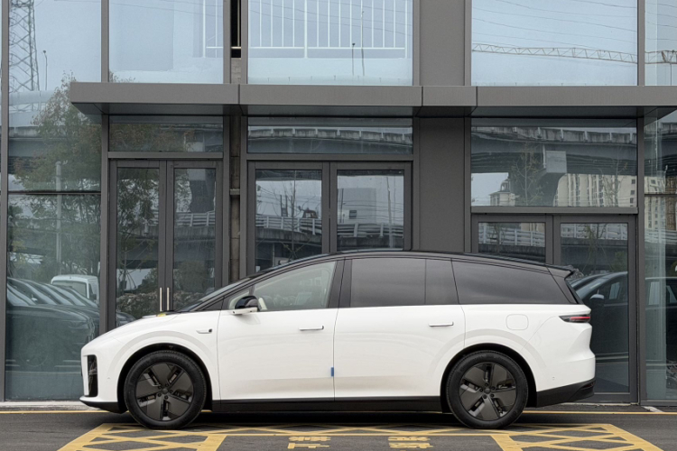 Li i8 2025 изображение автомобиля #7