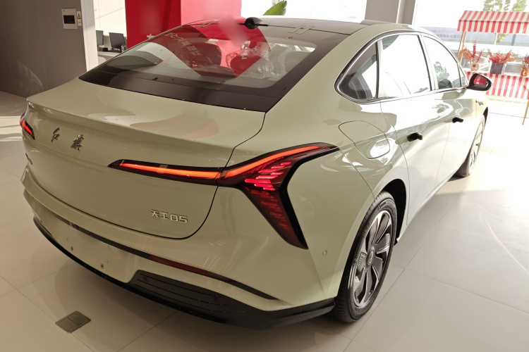 HongQi TianGong 05 2025 #7 HongQi TianGong 05 2025 car image #7